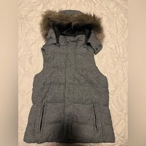 Gray Women Puffer Vest with Faux Fur Trim